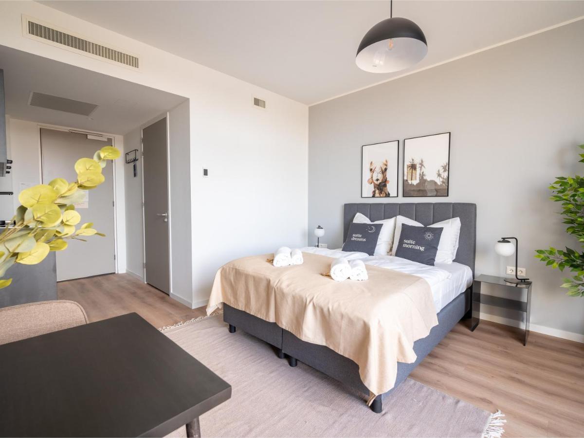 Limehome Eindhoven Gashouder מראה חיצוני תמונה