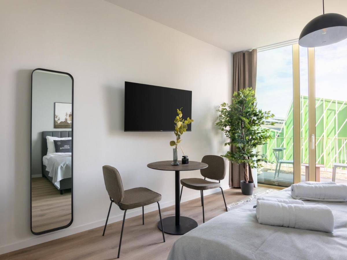 Limehome Eindhoven Gashouder מראה חיצוני תמונה